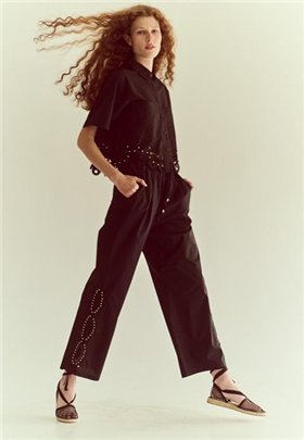 BSB Pantalón negro tachas