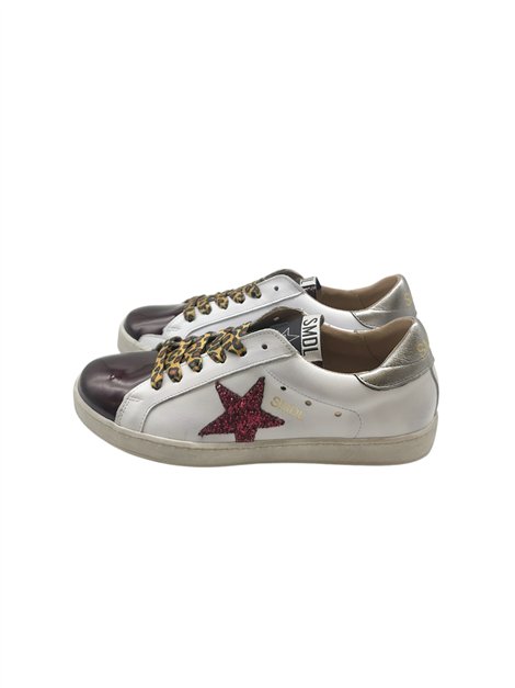 YOWAS Sneaker estrella charol