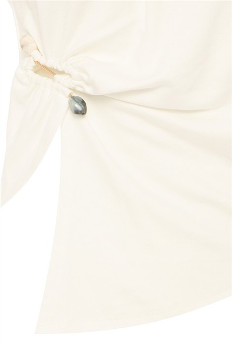 BSB Blusa blanca broche