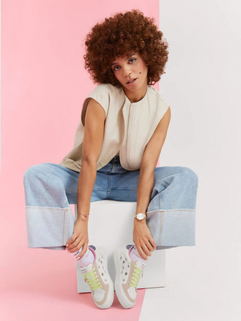 Tamaris Sneaker blanca con detalle glitter