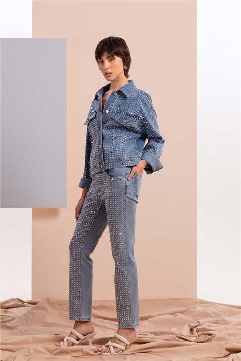 Zoe Vaquero recto con detalle strass