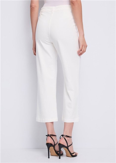 GAUDI Pantalón tobillero blanco con botones dorados