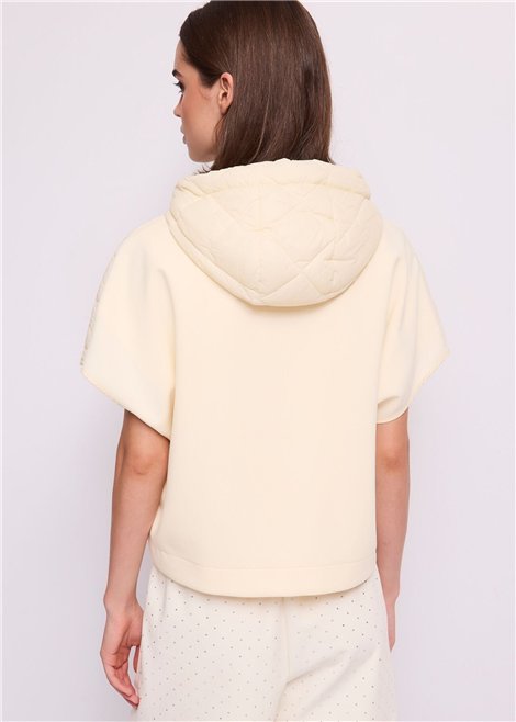 GAUDI Chaqueta acolchada de manga corta y capucha