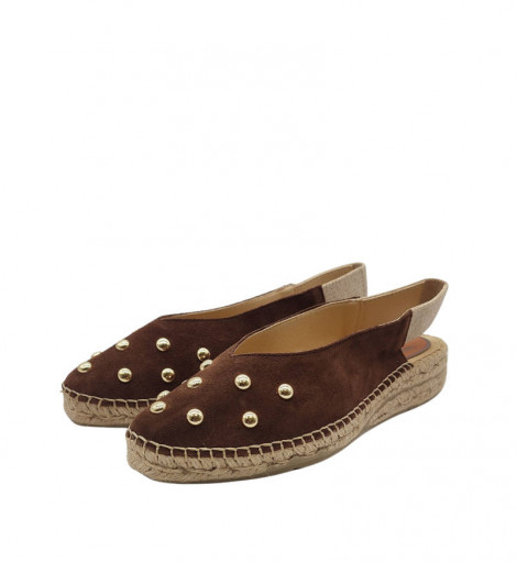 SV Cuña baja destalonada chocolate y tachas