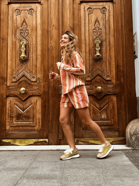 GYS Short de rayas con bordado y lazada