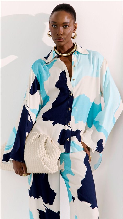 Perfume Camisa de punto suave con estampado en tonos azul y negro