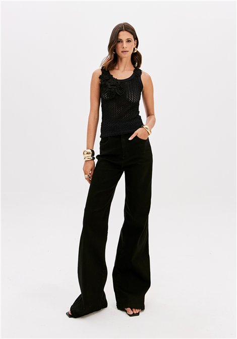 Perfume Blusa de tirantes crochet con bordado flor