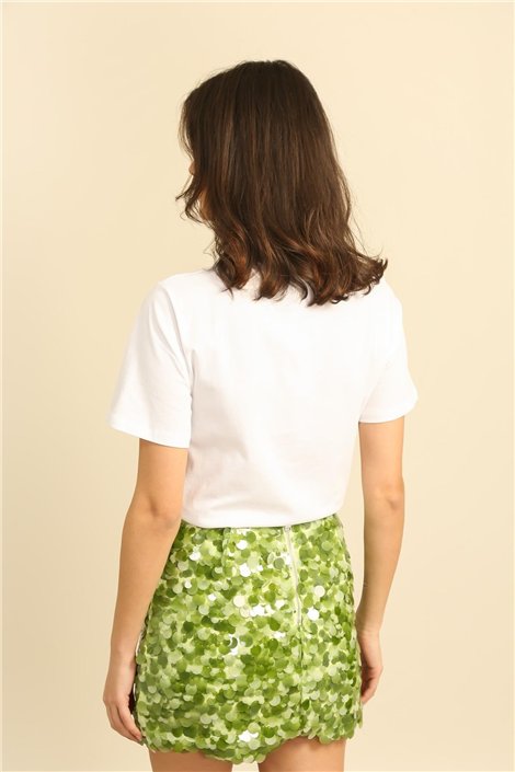 DPH Camiseta blanca de manga corta con flor bordada