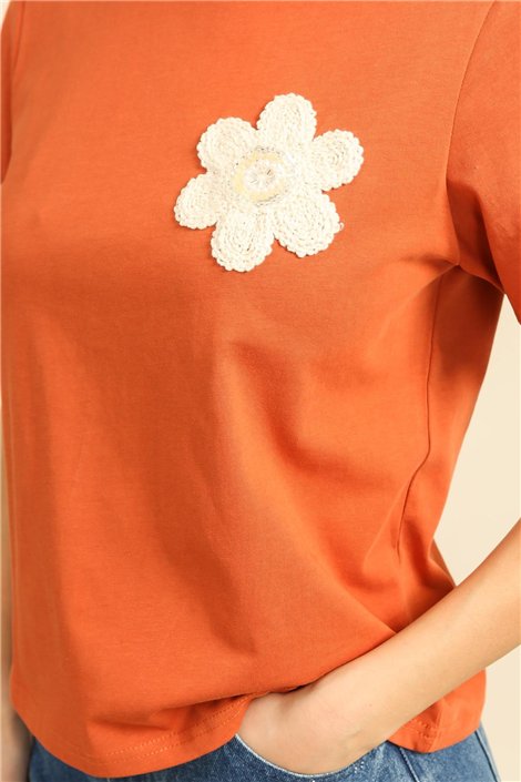 DPH Camiseta caldera de manga corta con flor bordada