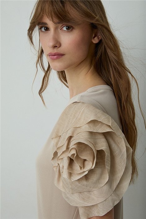 BSB Vestido liso color beige de mangas avolantadas