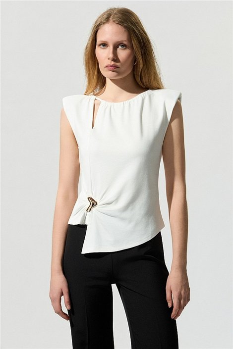 BSB Blusa blanca asimétrica con broche y fruncido