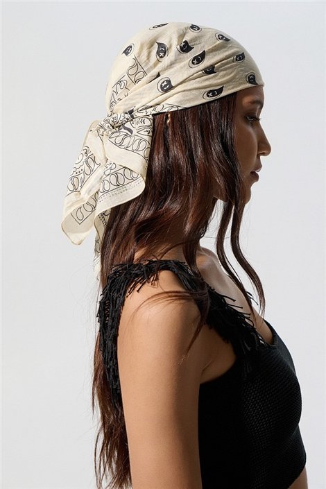 BSB Pañuelo paisley crudo con pedrería