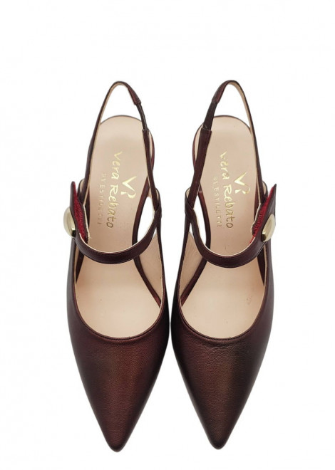 Vera Rebato Zapato destalonado chocolate y detalle dorado