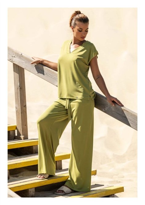 Scusi Blusa satinada color pistacho