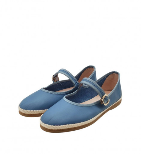 Macarena Manoletinas azules con adorno tejido