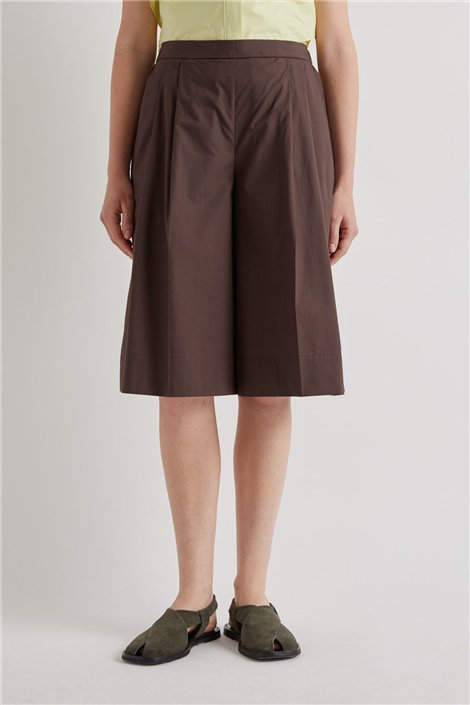 Meimeij Bermudas amplias color chocolate