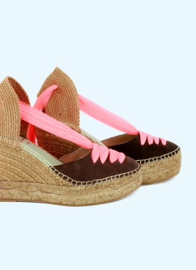 Star Love Cuña chocolate con cinta tul coral