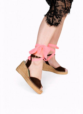 Star Love Cuña abierta color chocolate con cinta y pulsera