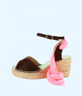 Star Love Cuña abierta color chocolate con cinta y pulsera