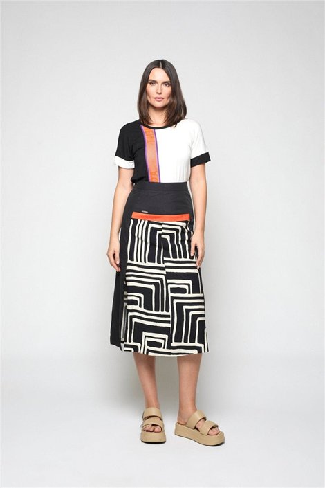 Mercedes De Miguel Falda Mitxoleta negra estampada
