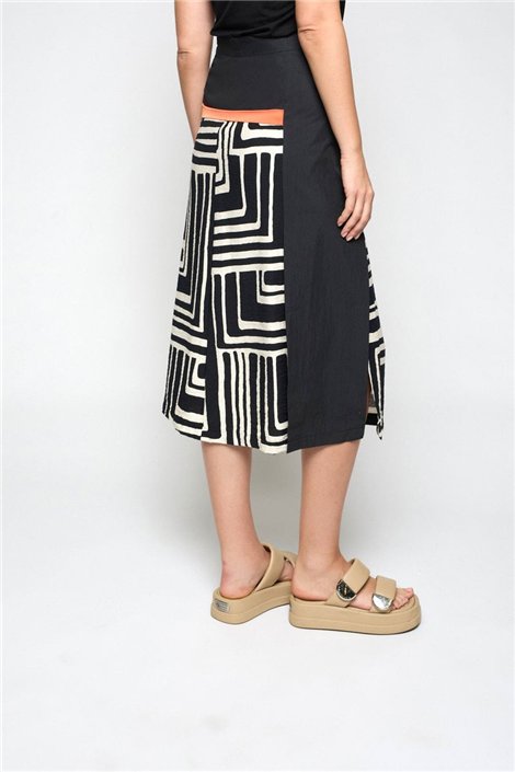 Mercedes De Miguel Falda Mitxoleta negra estampada