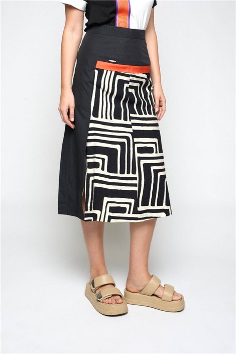 Mercedes De Miguel Falda Mitxoleta negra estampada