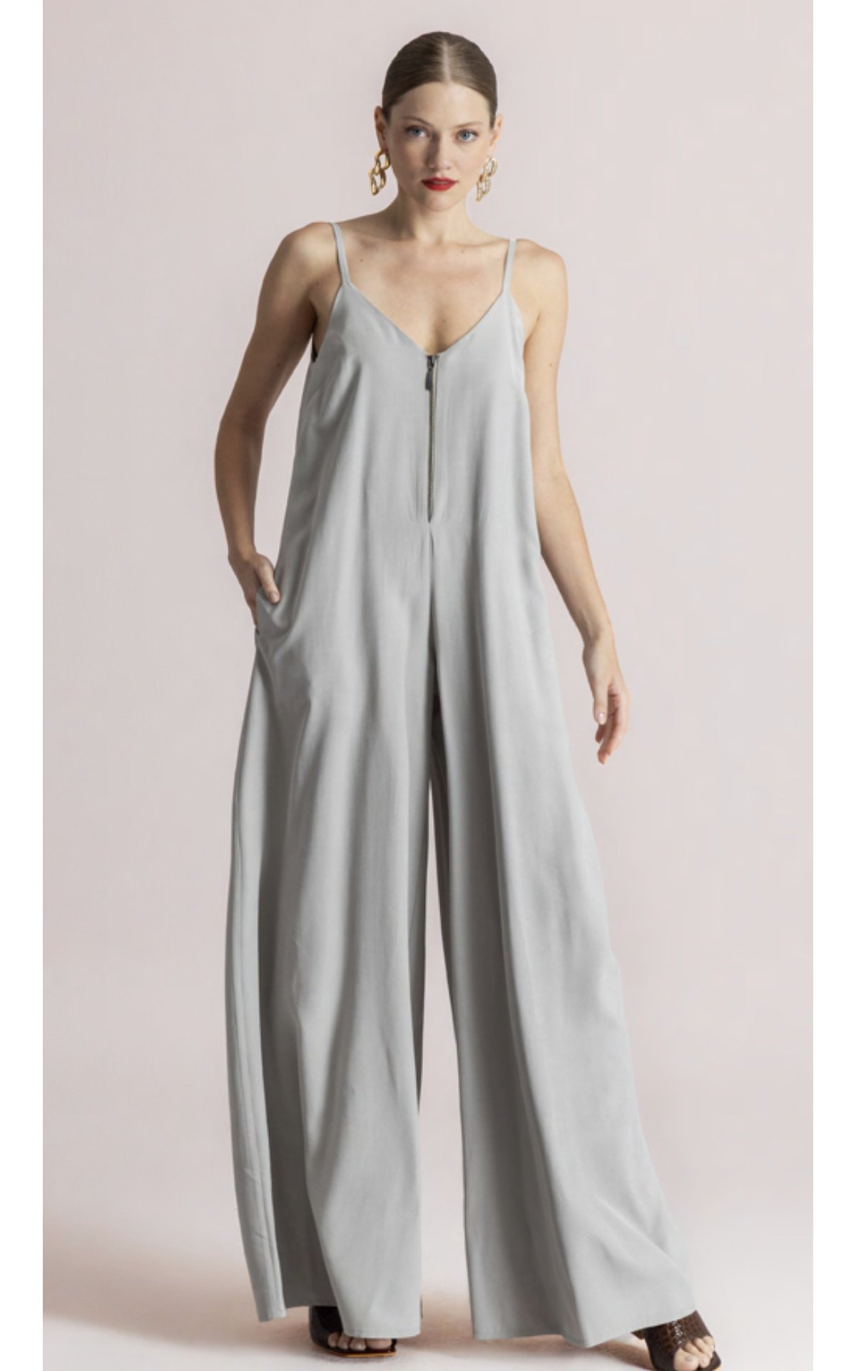 Moutaki Mono amplio de tirantes con cinturón