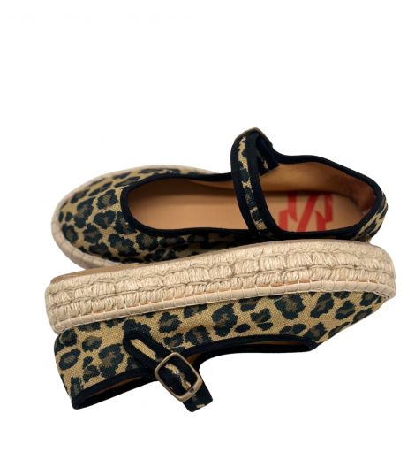 Vosso Moda Cuña baja animal print mostaza