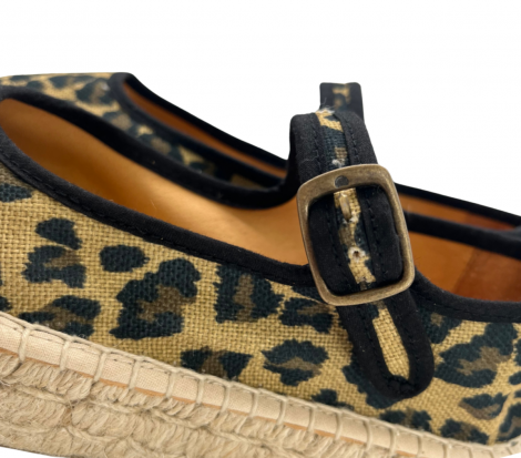 Vosso Moda Cuña baja animal print mostaza