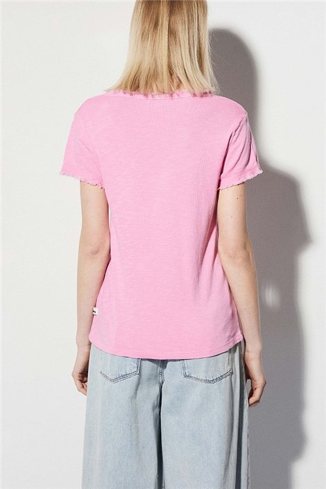 BSB Camiseta rosa cuello V desflecada