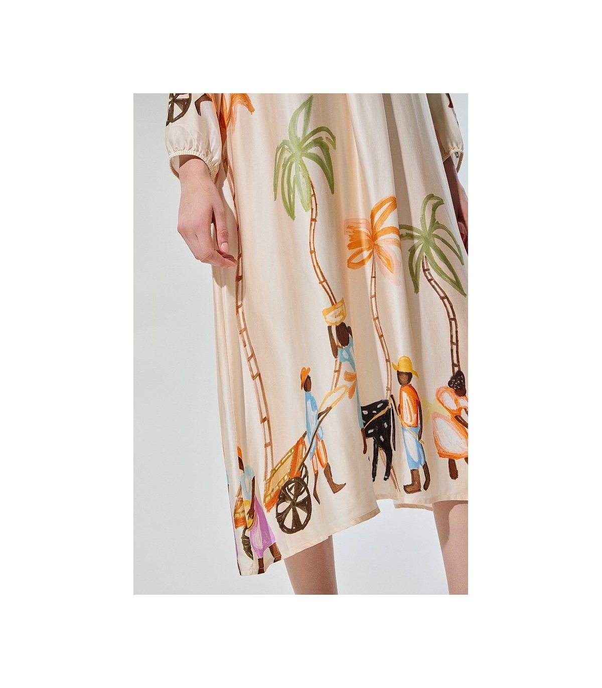 BSB Vestido satinado cuello V con palmeras