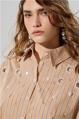 BSB Camisa de rayas con pedrería y perlas