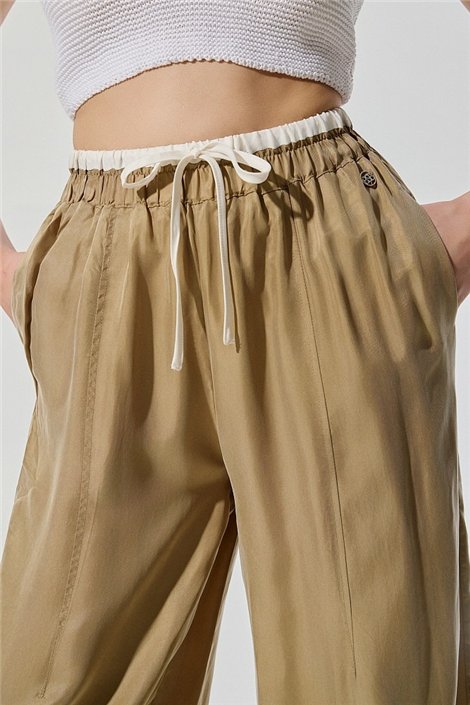 BSB Pantalon kaki de tejido técnico