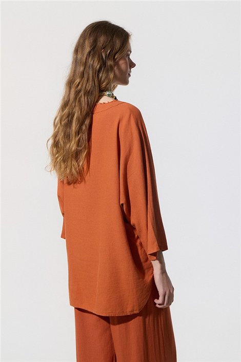 BSB Camisa amplia de lino con detalle desflecado