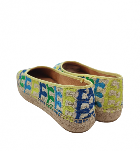 Vosso Moda Cuña baja con bordado y ribete amarillo