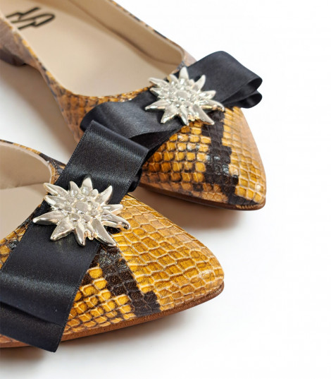 Vosso Moda Manoletina print serpiente con detalle estrella