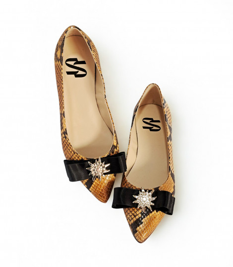 Vosso Moda Manoletina print serpiente con detalle estrella