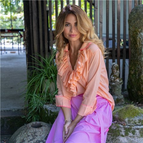 Tartaruga Blusa Elda naranja con volante plisado