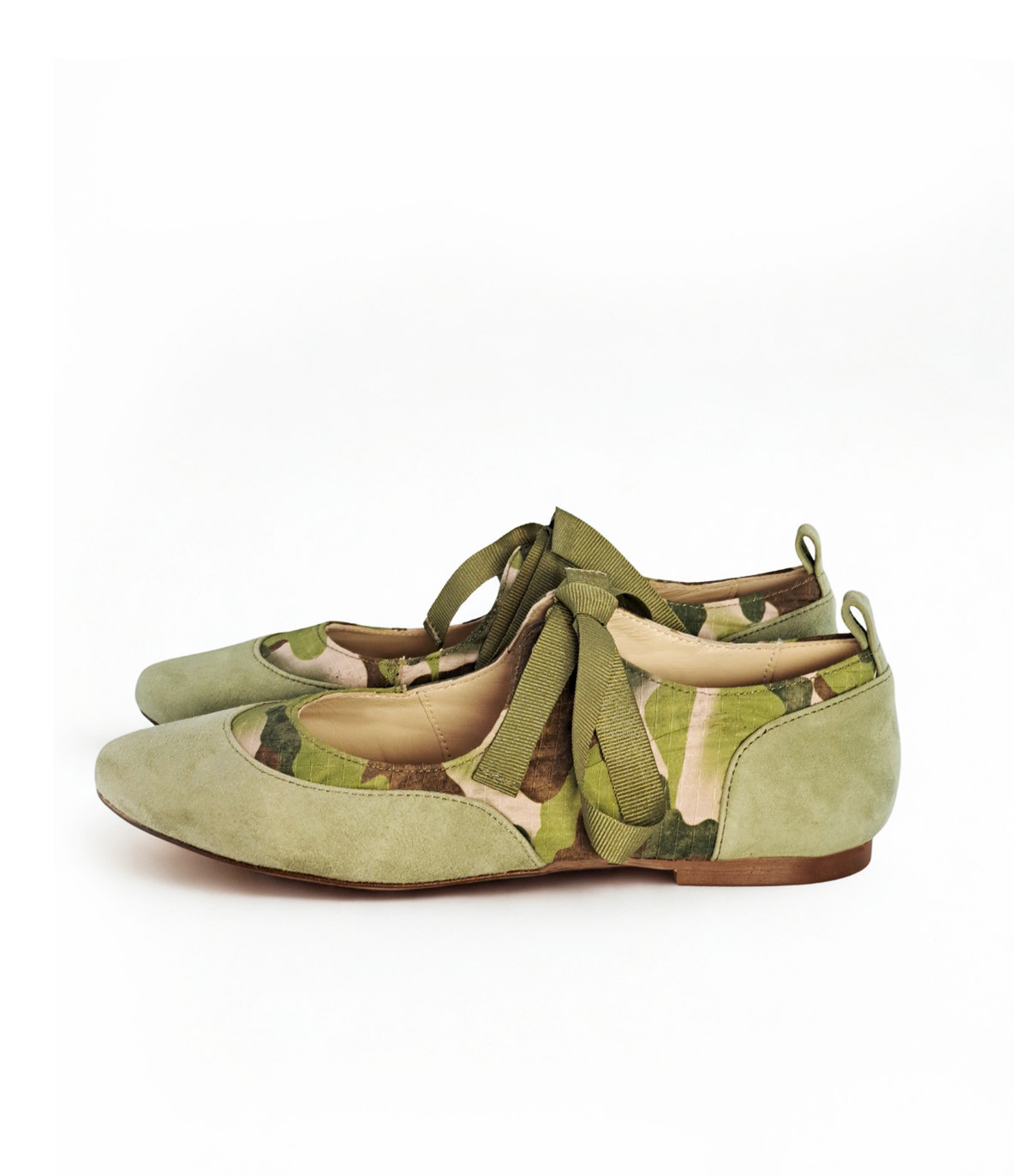 Vosso Moda Manoletina verde estampada con lazada