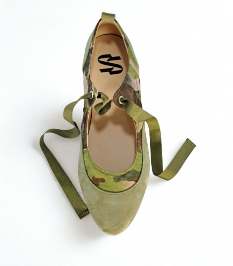Vosso Moda Manoletina verde estampada con lazada