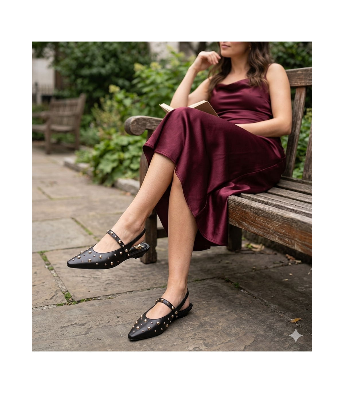 Vosso Moda Manoletina negra de piel con tachas