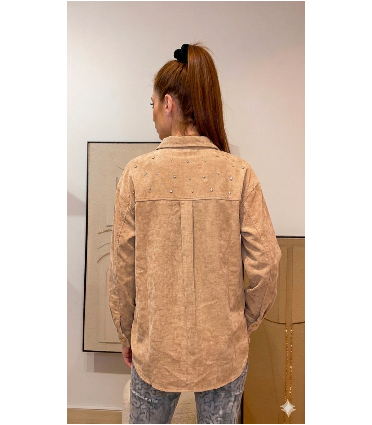 GYS Sobrecamisa marrón con detalle joya