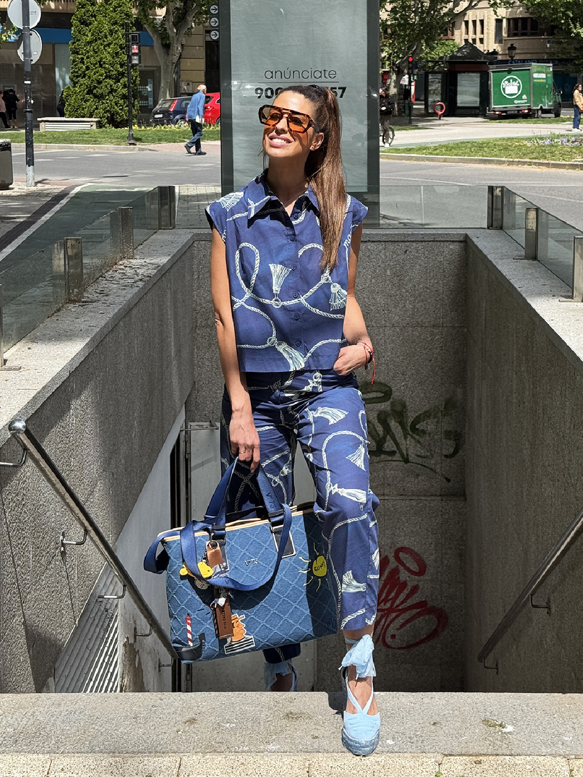Moutaki Pantalón navy estampado
