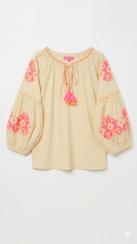 Tartaruga Blusa Border crema con bordado y borlas