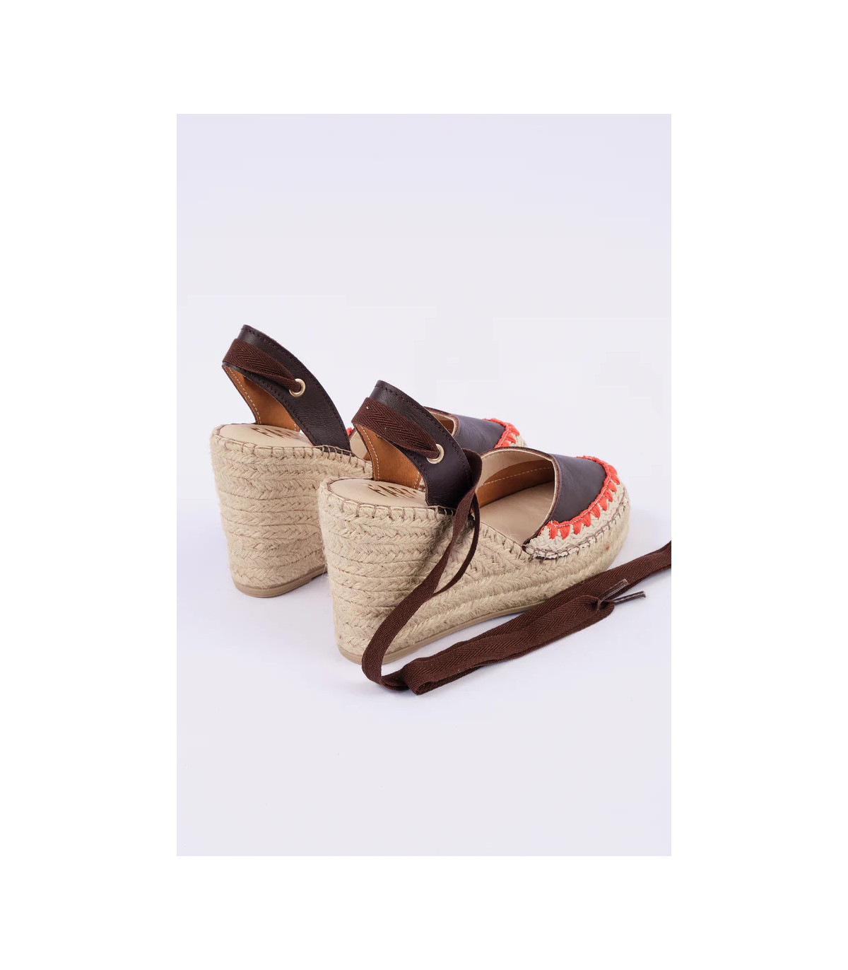 FABIOLAS Cuña Lola piel chocolate