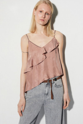BSB Blusa satinada con tachas y volante