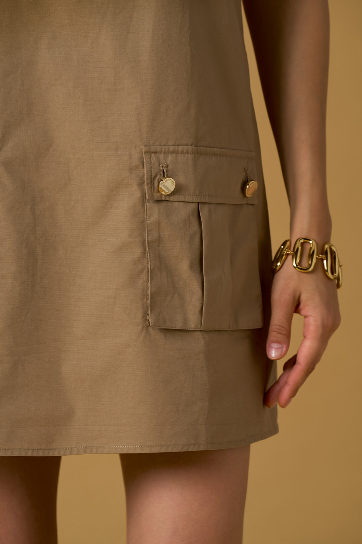 Nosecrets Vestido cargo camel sin mangas
