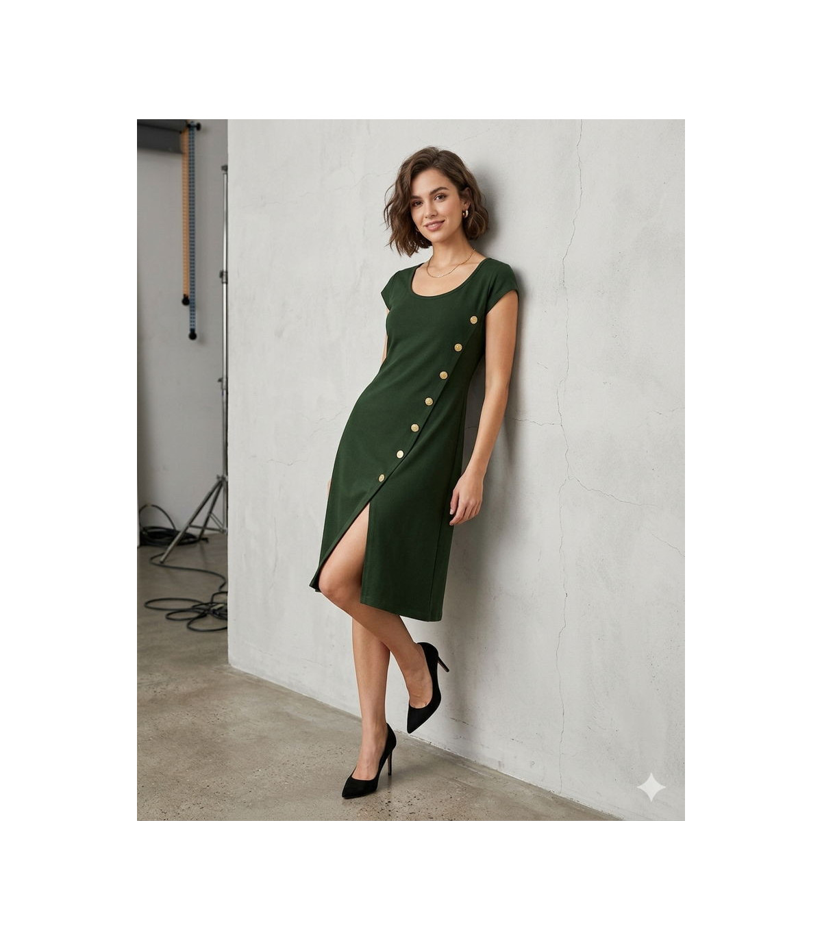 Guimanos Vestido midi con botones dorados