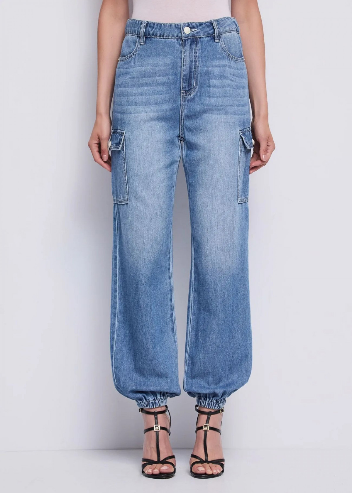 GAUDI Vaqueros cargo en denim desgastado
