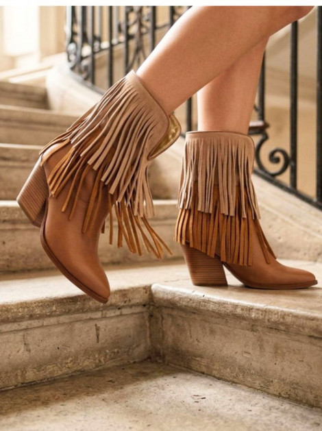 Felmini Botas cowboy de tacón con flecos